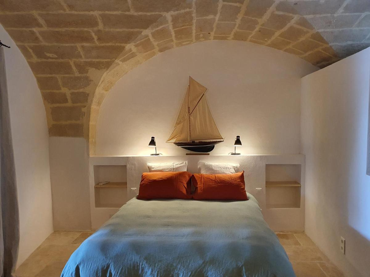 Les Canisses, magnifique appartement avec terrasse au cœur d'Uzès Extérieur photo