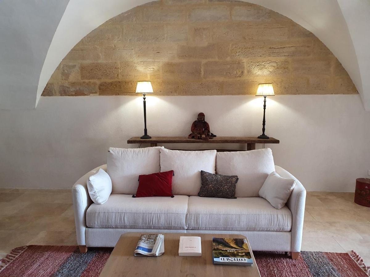 Les Canisses, magnifique appartement avec terrasse au cœur d'Uzès Extérieur photo